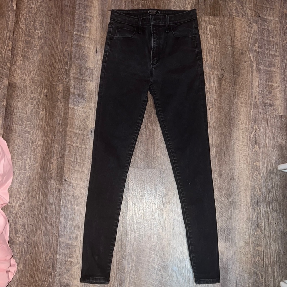 ❌SOLD❌3/$20 A&F jeans